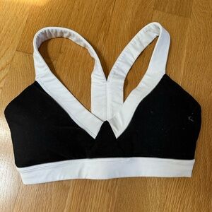 Lucy sports bra